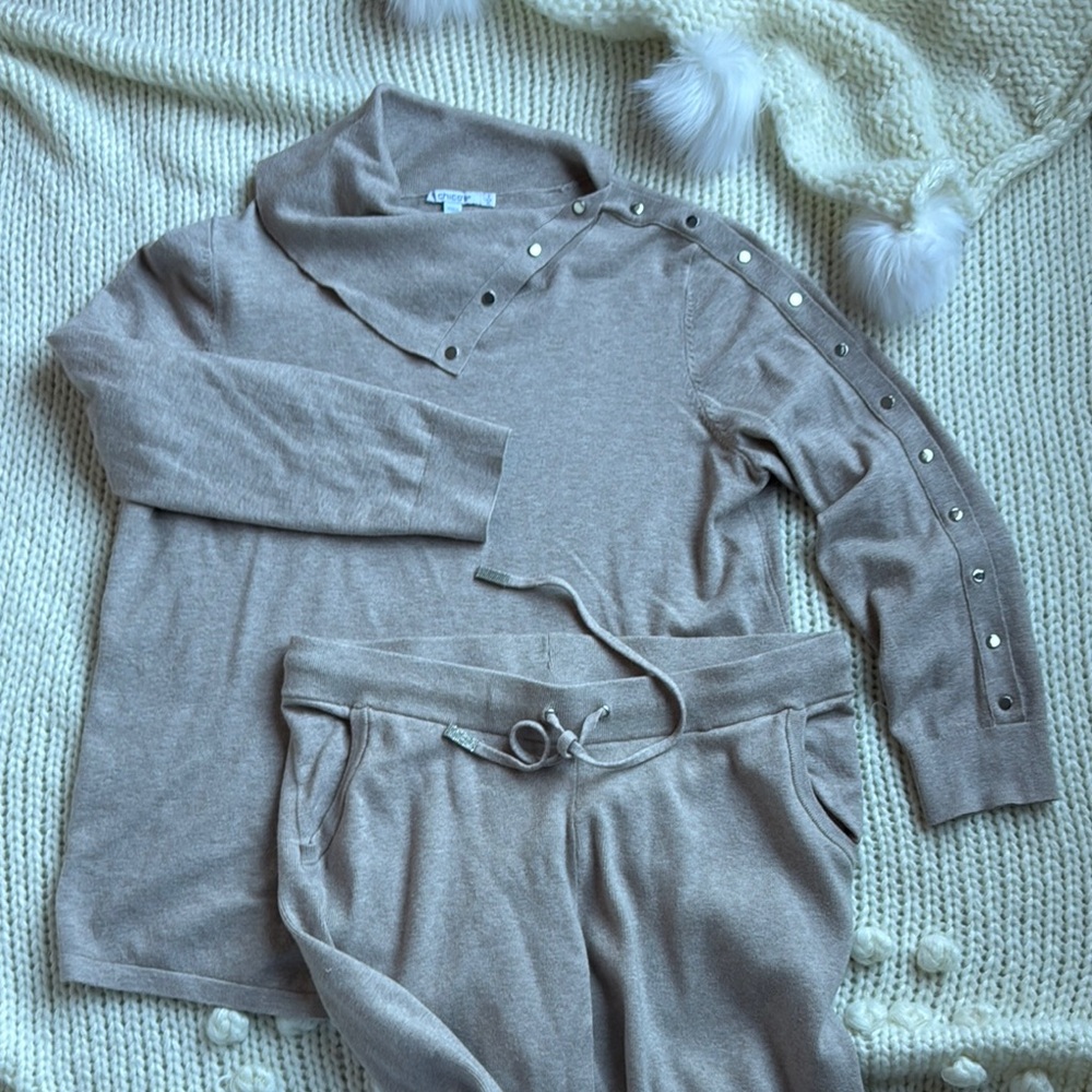 Chico’s Cozy Sweater Loungewear Set with Snap Button Detail Size XL